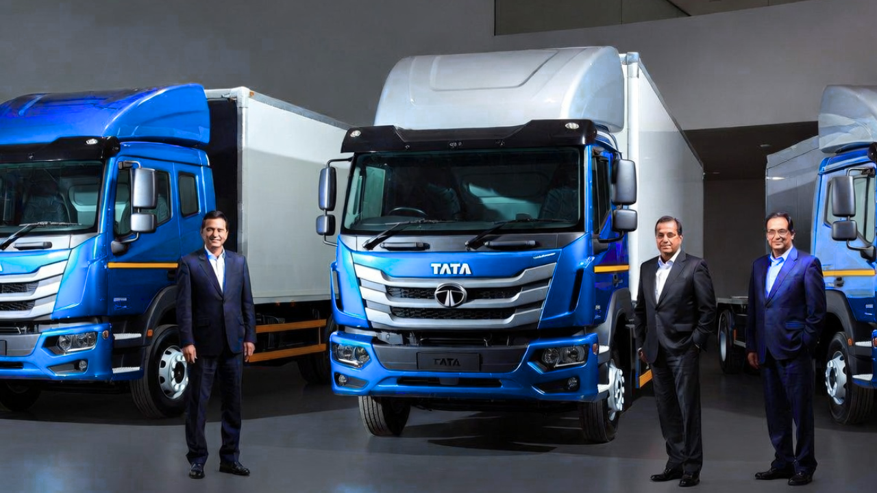 Tata Motors Launches 17 Next-Gen Trucks in India: Azura Diesel Series and Trucks.ev Electric Range Redefine Commercial Mobility